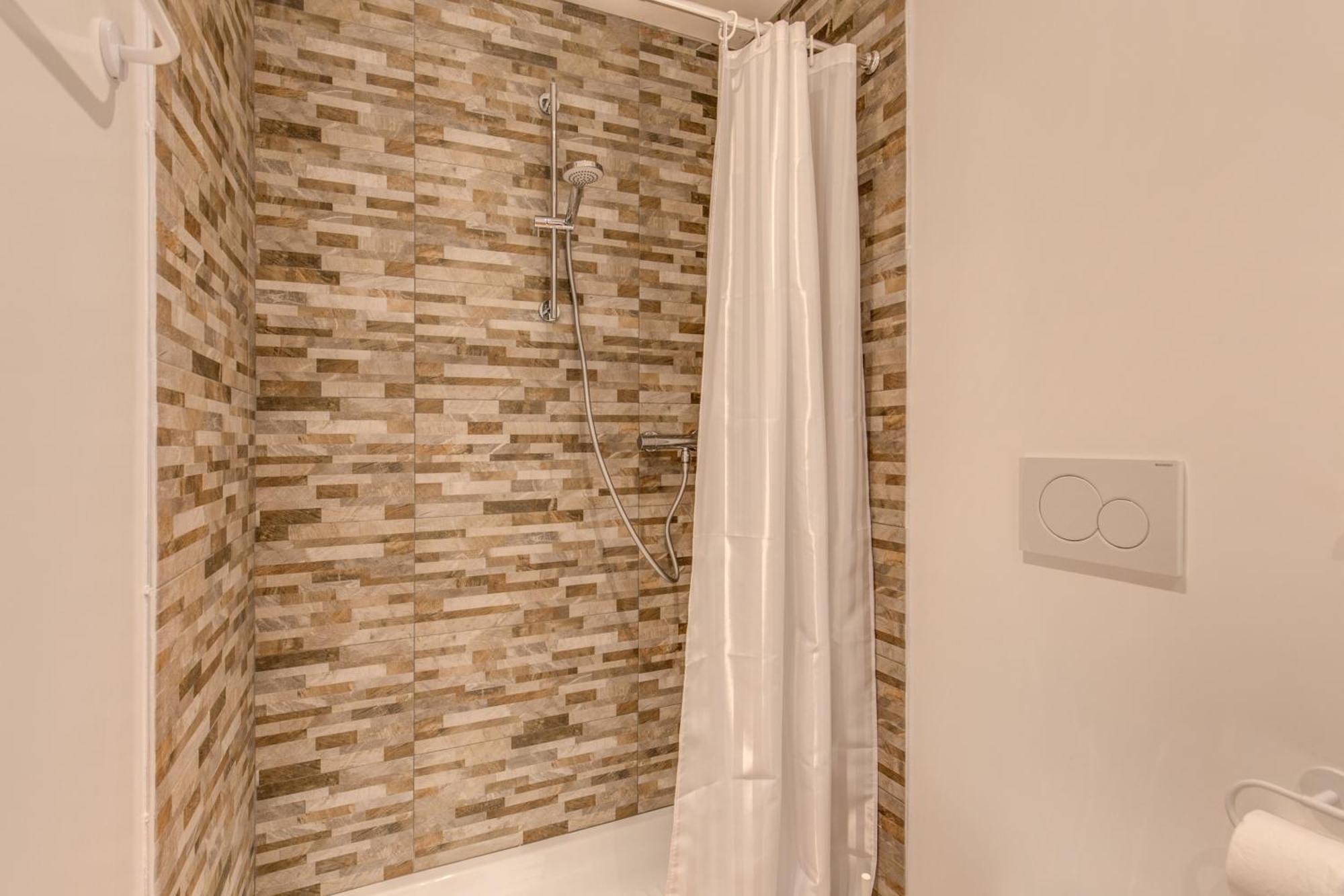 Piccolo Trevi Suites Řím Pokoj fotografie